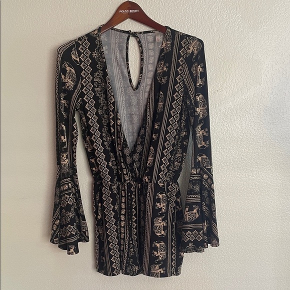 Boho Chic Black and Cream Patterned Romper - Picture 5 of 7